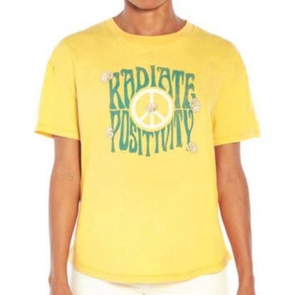 Wildfox Radiate Positivity Yellow Hippie Retro Daisy Peace Sign Tee Shirt